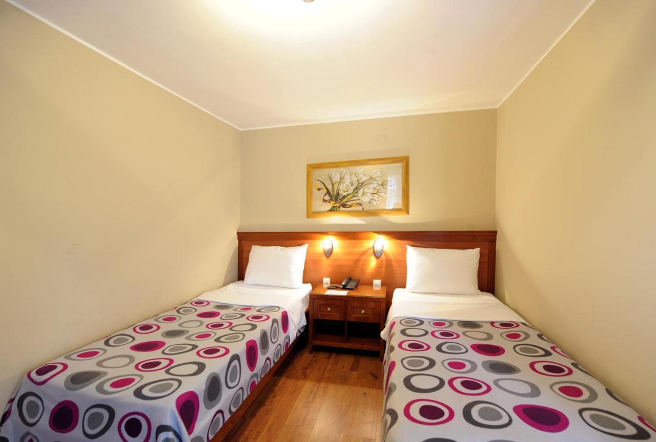 Hotel 1000 Ruza Beograd Ngoại thất bức ảnh