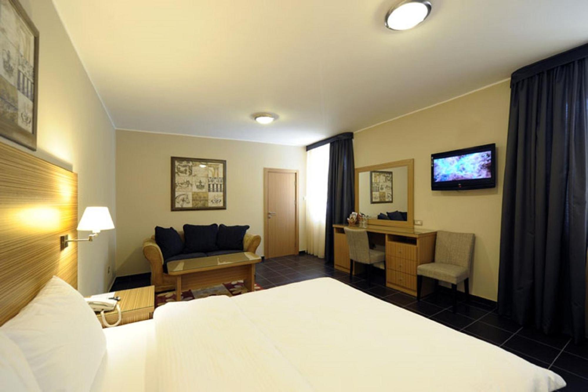 Hotel 1000 Ruza Beograd Phòng bức ảnh